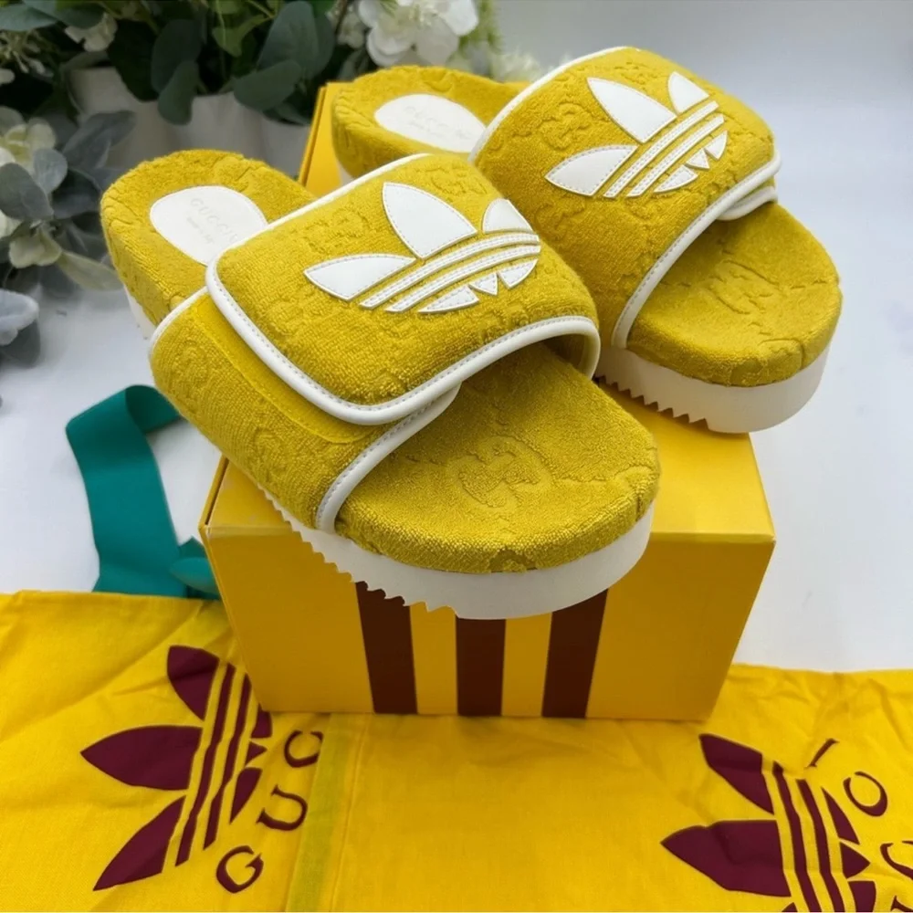 Women’s Gucci X Adidas monogram Terry slide size 38 made in Italy - Picture 5 of 11